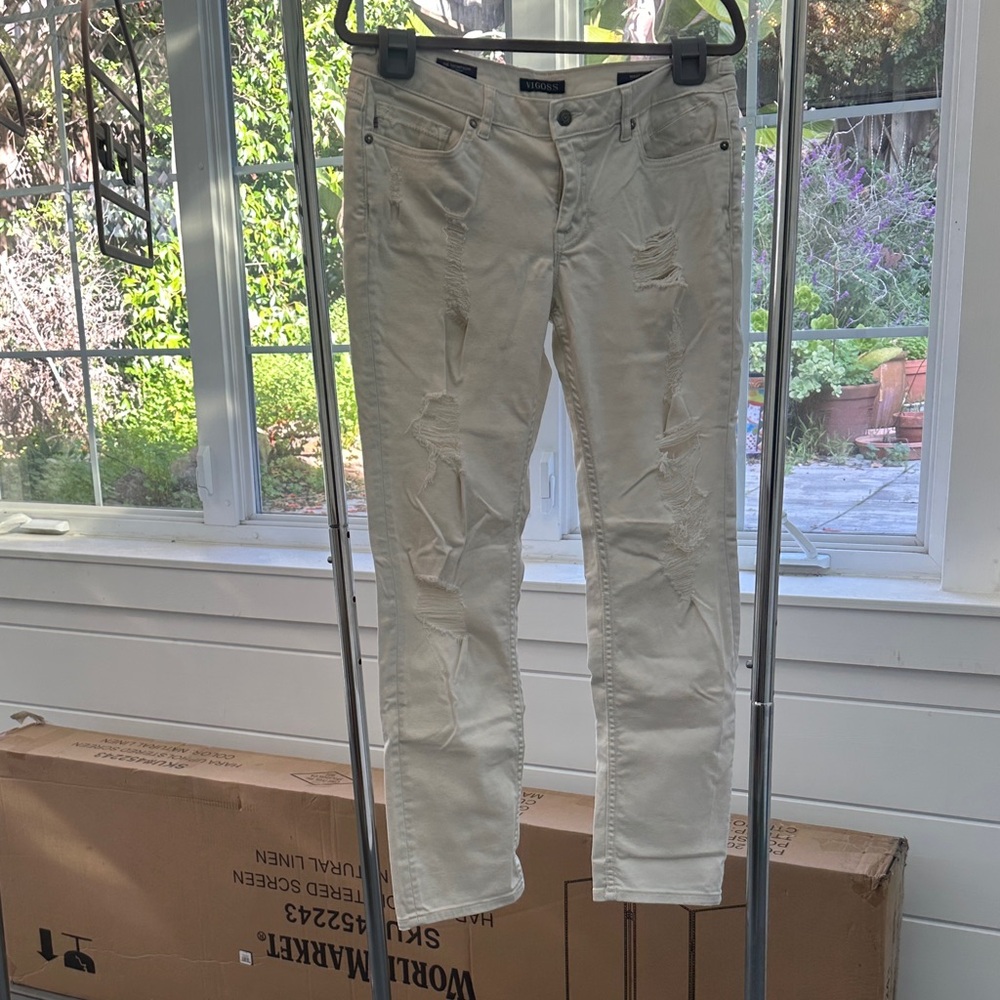 Vigoss Cream Distressed Jeans